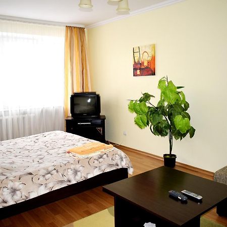 Apartment On Krushelnitskoy 73 Rivne Esterno foto