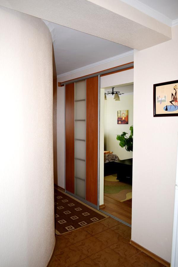 Apartment On Krushelnitskoy 73 Rivne Esterno foto