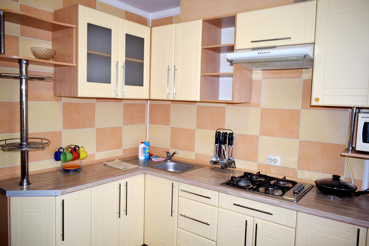 Apartment On Krushelnitskoy 73 Rivne Esterno foto